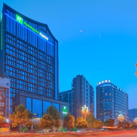 Holiday Inn Express Leshan City Square By Ihg High Speed Rail And Leshan Giant Buddha Zewnętrze zdjęcie