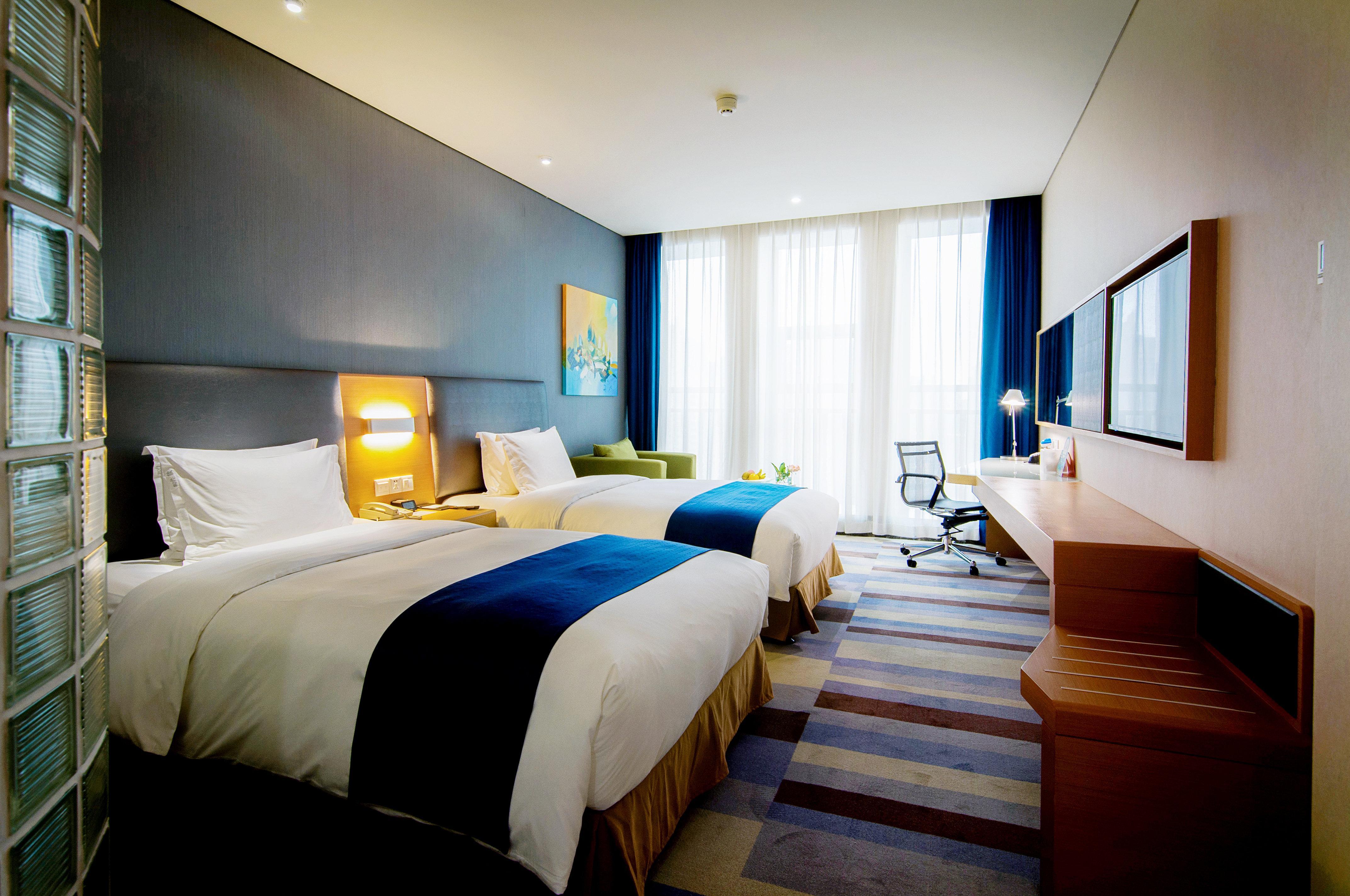 Holiday Inn Express Leshan City Square By Ihg High Speed Rail And Leshan Giant Buddha Zewnętrze zdjęcie