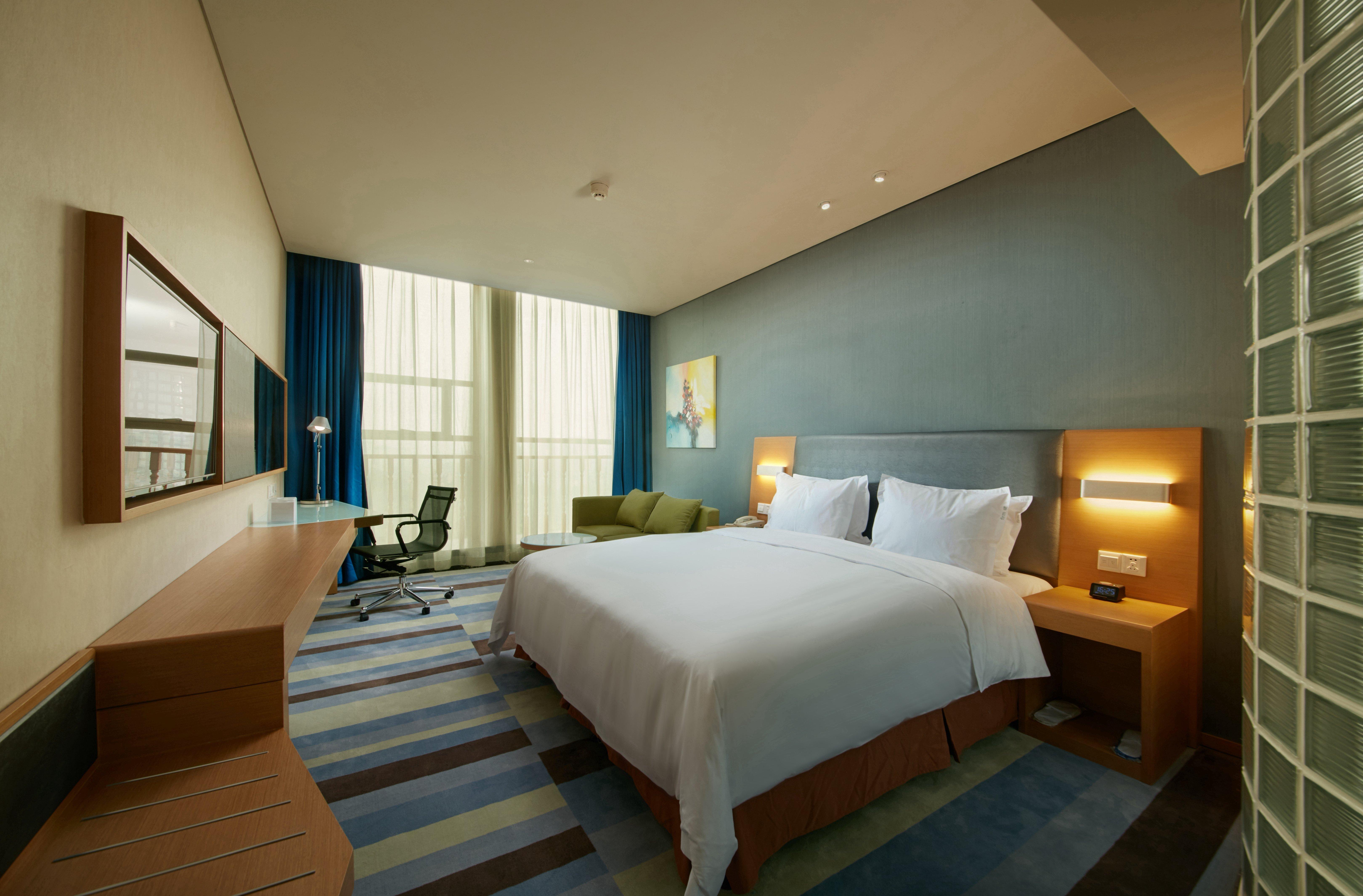 Holiday Inn Express Leshan City Square By Ihg High Speed Rail And Leshan Giant Buddha Zewnętrze zdjęcie