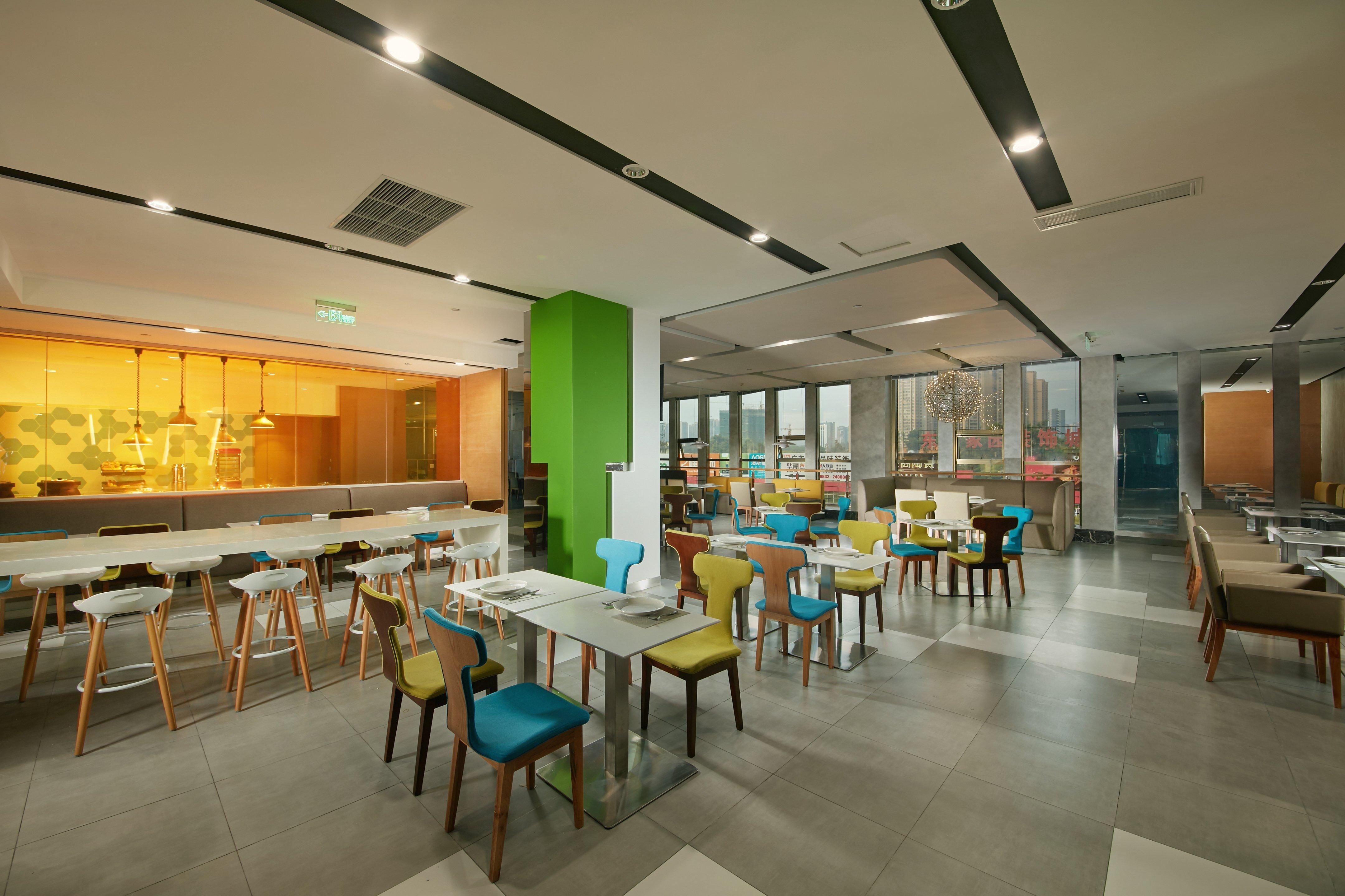 Holiday Inn Express Leshan City Square By Ihg High Speed Rail And Leshan Giant Buddha Zewnętrze zdjęcie