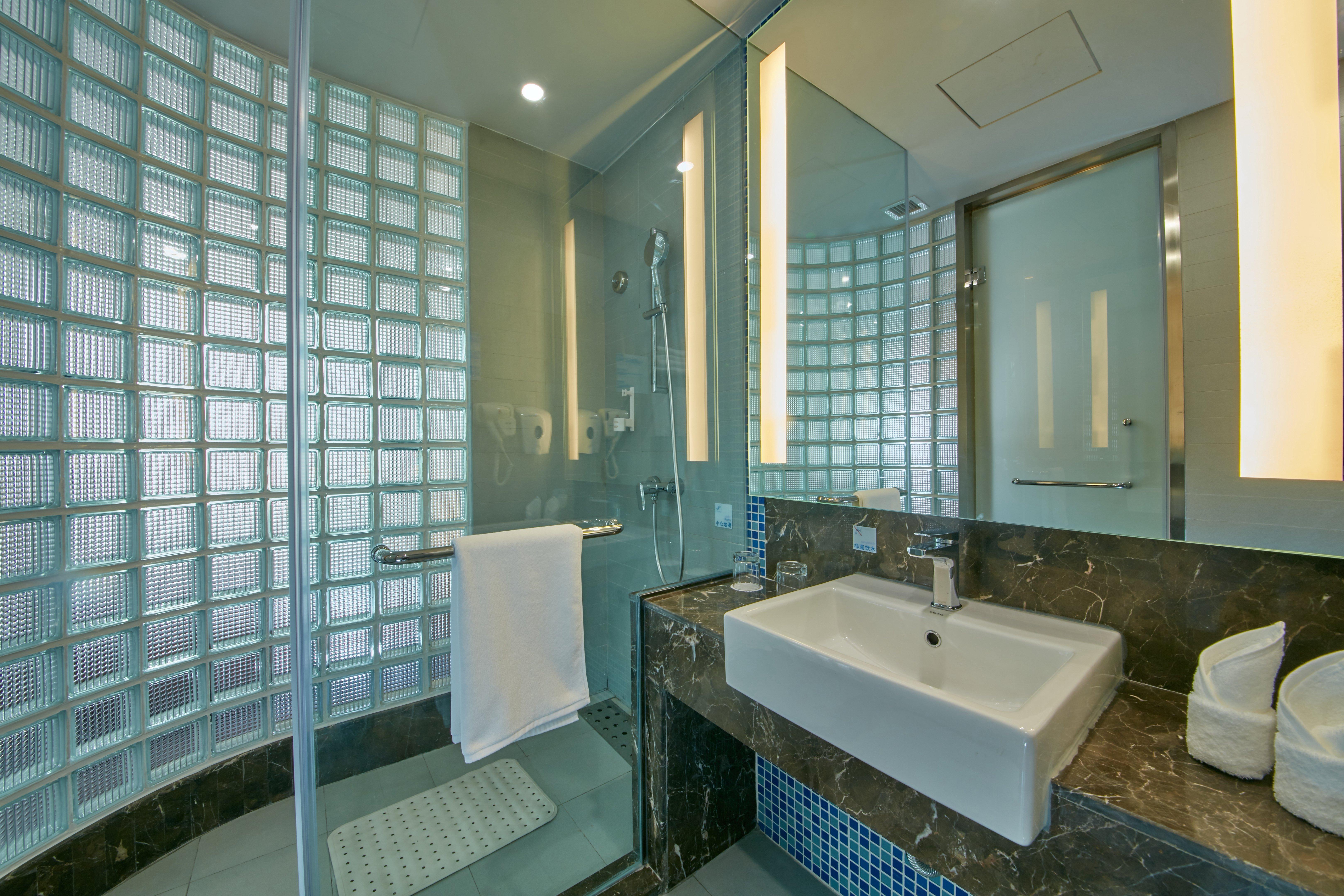 Holiday Inn Express Leshan City Square By Ihg High Speed Rail And Leshan Giant Buddha Zewnętrze zdjęcie