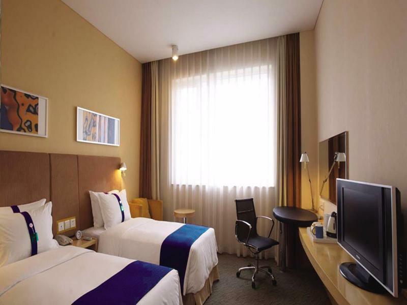 Holiday Inn Express Leshan City Square By Ihg High Speed Rail And Leshan Giant Buddha Zewnętrze zdjęcie